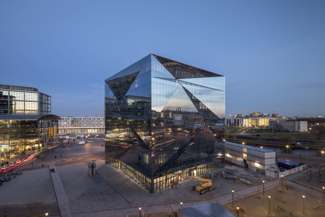 ������� ������ cube berlin