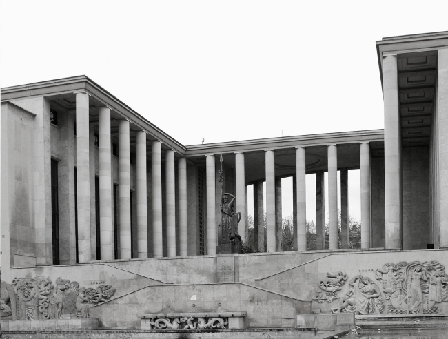 Музей современного искусства в Париже, арх. А. Обер, М. Дастюг, 1937