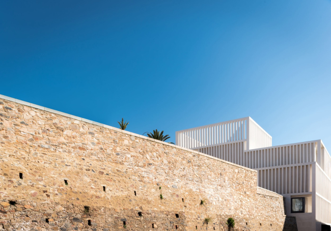 ����� ������������ ��������� ������ �� �������