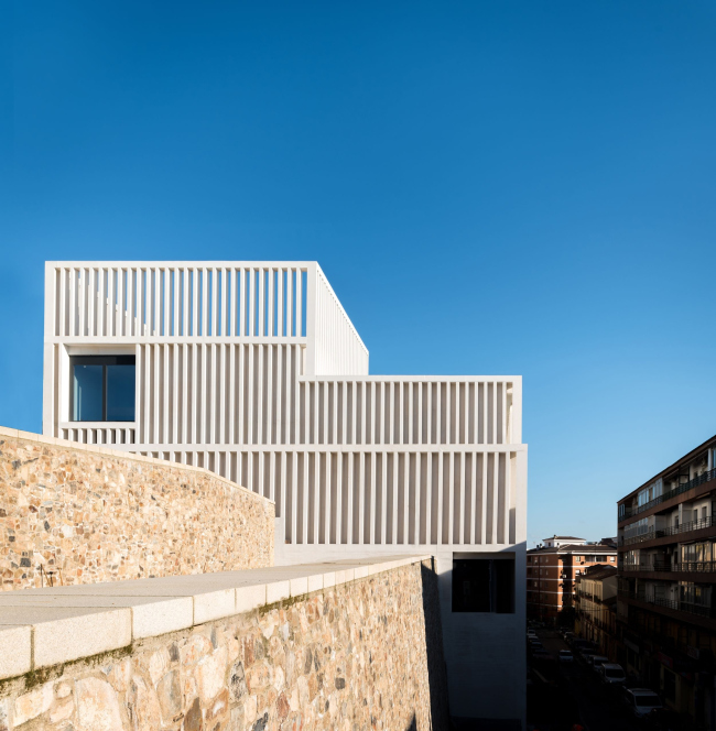 ����� ������������ ��������� ������ �� �������