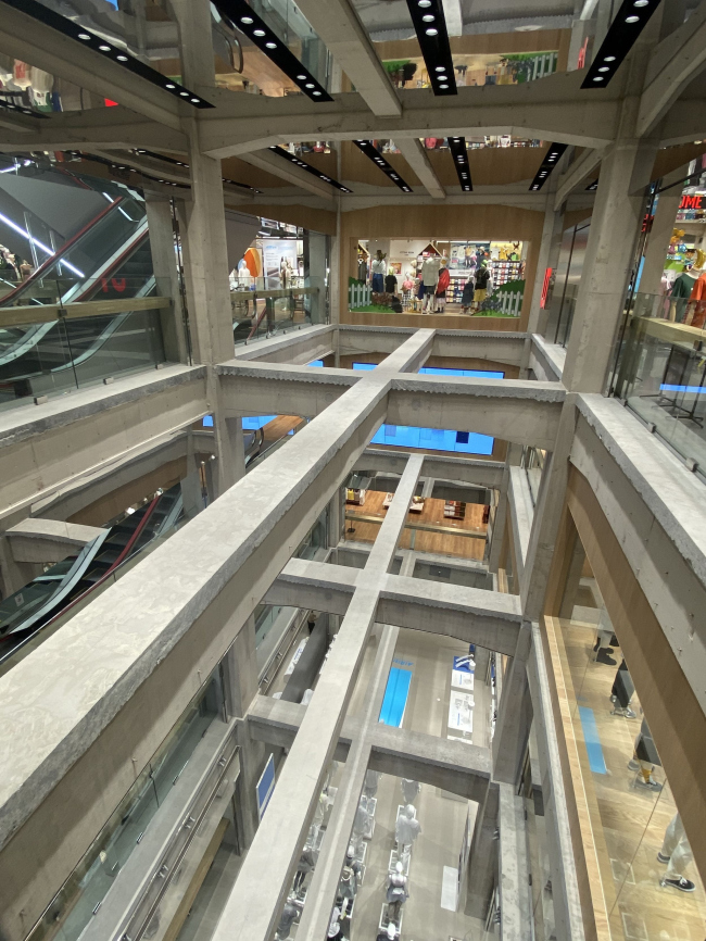 ������� ����������� ������� Uniqlo Tokyo