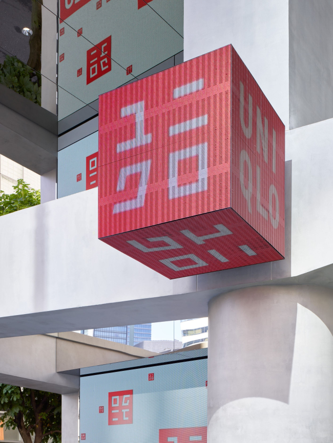 ������� ����������� ������� Uniqlo Tokyo