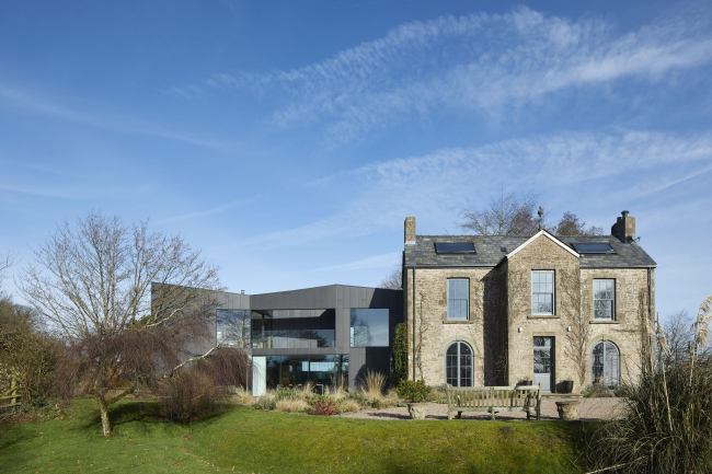 ����� Windward House