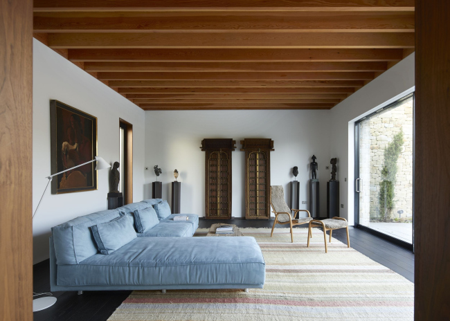����� Windward House