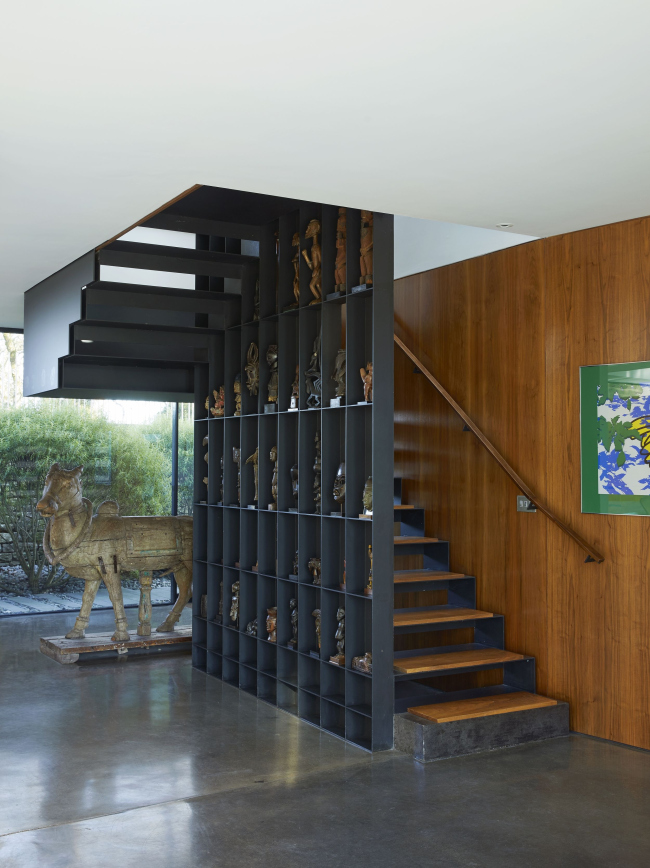 ����� Windward House