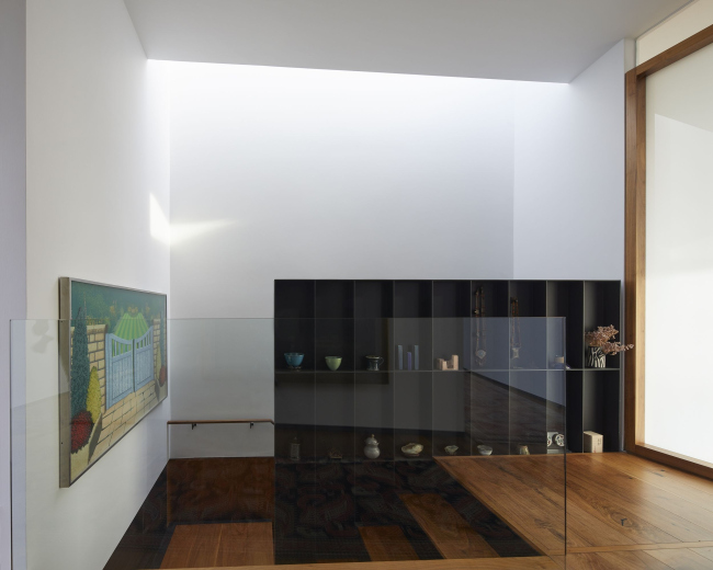 ����� Windward House