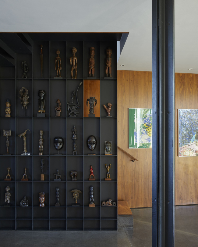 ����� Windward House