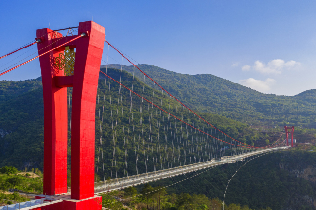 Стеклянный мост в провинции Гуандун