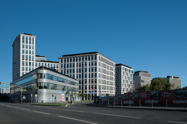 The multifunctional complex VTB Arena Park. Foreground on the left: office of the management company of SPEECH, the chief contractor of the complex