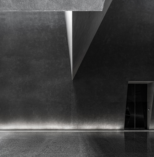 �����������-������������ ����� ����� �������� Yingliang