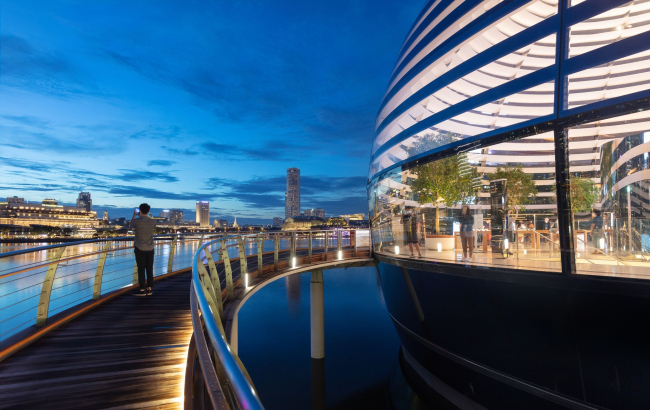 ������� Apple Marina Bay Sands