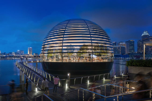 ������� Apple Marina Bay Sands