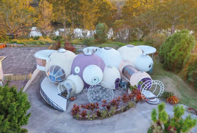 ����-������� (Bubble House)
