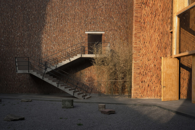 ����� ������������� ���� ��� ������ ������� � �����������