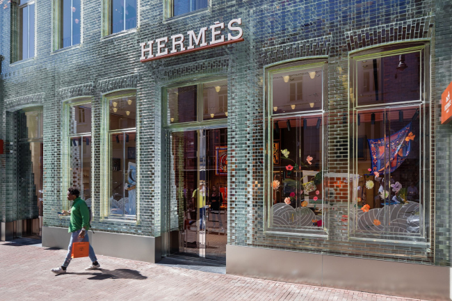 Магазин Crystal Houses в 2019. Арендатор – Hermès