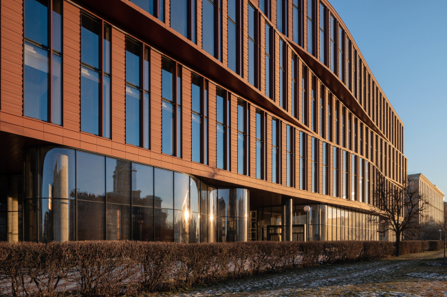 Alcon II business center on leningrad Avenue /  ADM architects 