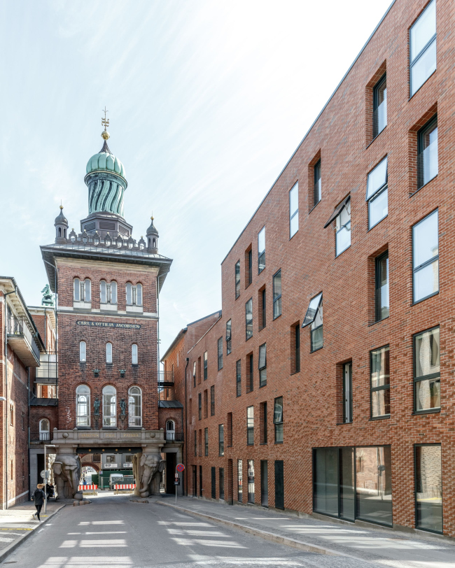�������� Theodora House