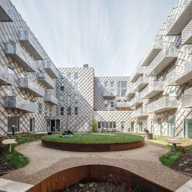 �������� Theodora House