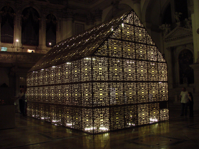 �������� BornHouse � ������ ���-���� � �������