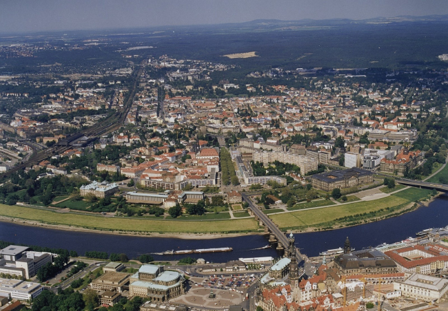 ��� �� ������������ ����� ������ �
����������� ����� ������ ��������,
���� ������� (Otto, Gerhard), 1998.05.09,
Aufn.-Nr.: df_hauptkatalog_0749317, SLUB
/ Deutsche Fotothek)