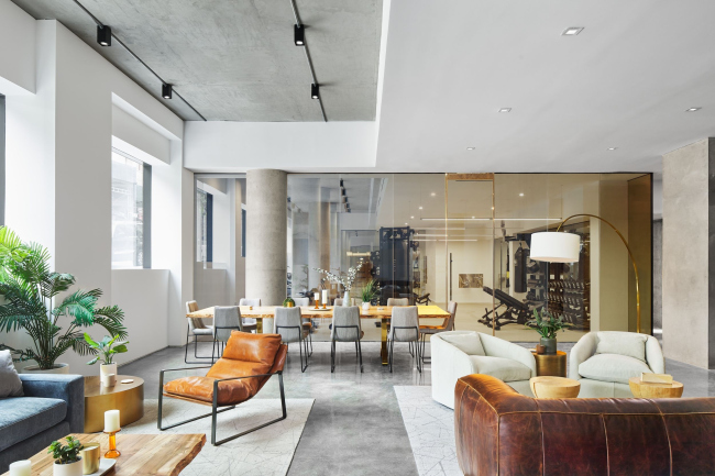 ����� �������� 98 Front Street