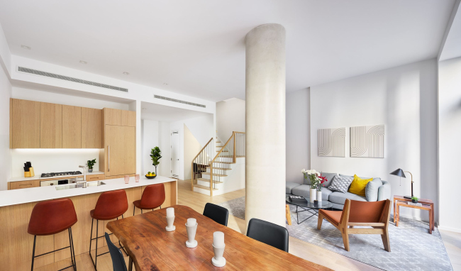 ����� �������� 98 Front Street