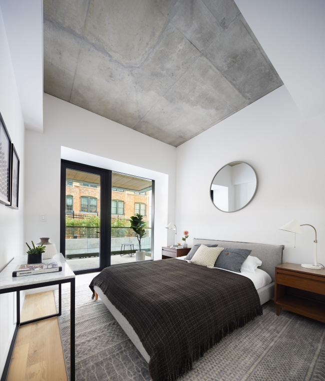 ����� �������� 98 Front Street