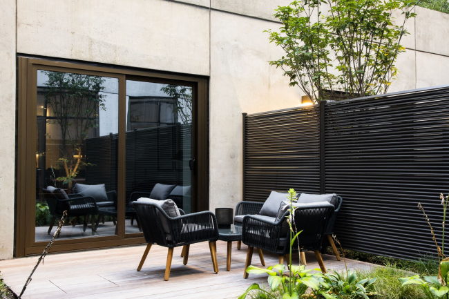 ����� �������� 98 Front Street