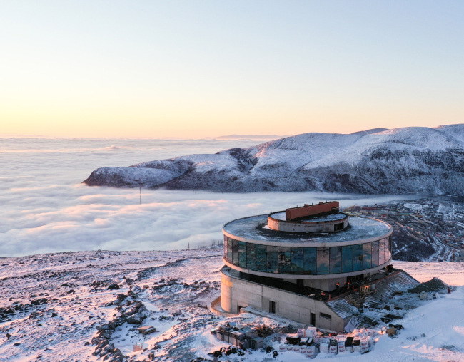 The restaurant in the mountains