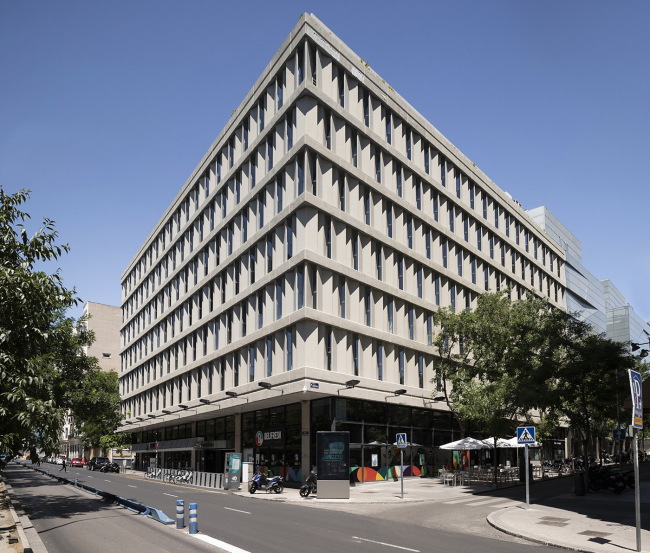 ������ IBM