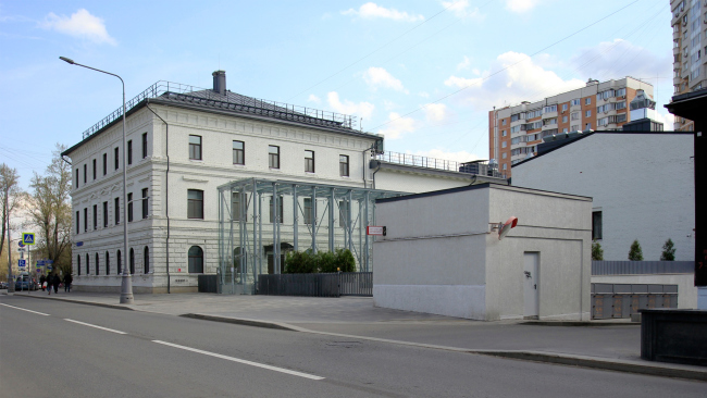 Комплекс офисных зданий на Верхней Красносельской улице.
Мастерская Николая Лызлова