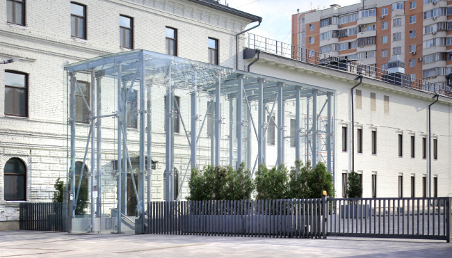 Комплекс офисных зданий на Верхней Красносельской улице.
Мастерская Николая Лызлова