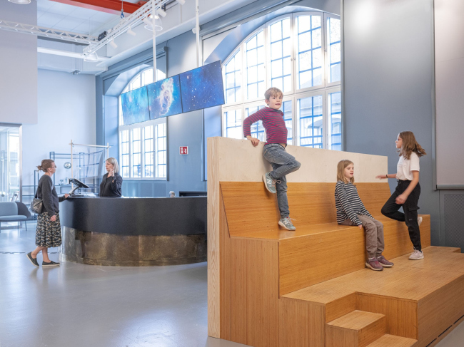 ������-��������������� ����� Curiosum