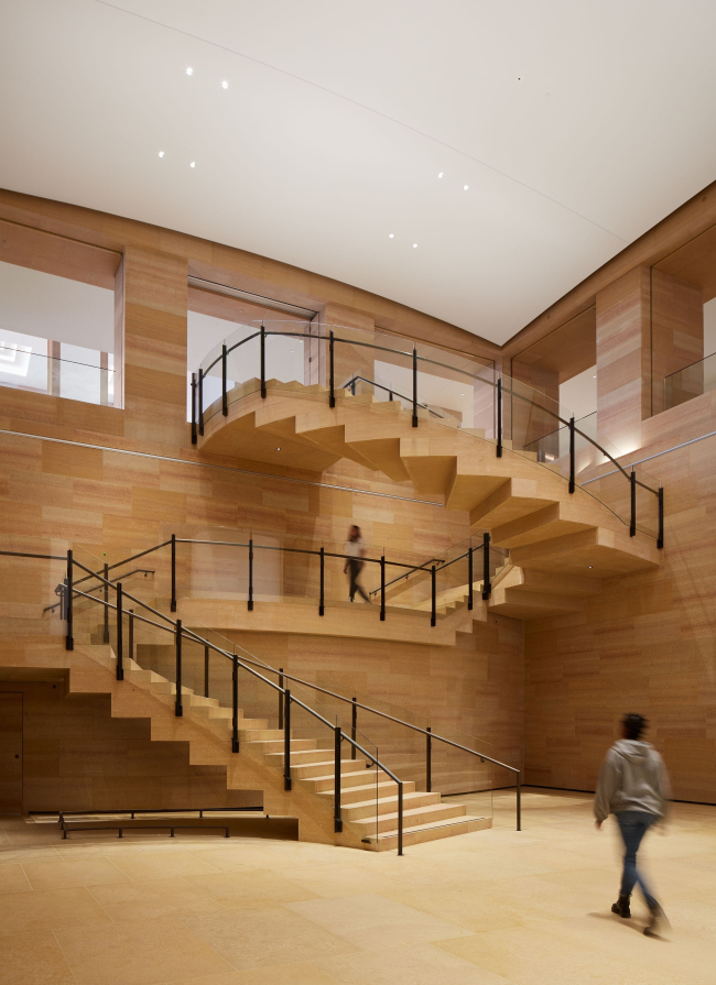 ����� �������� ����������� � �������������