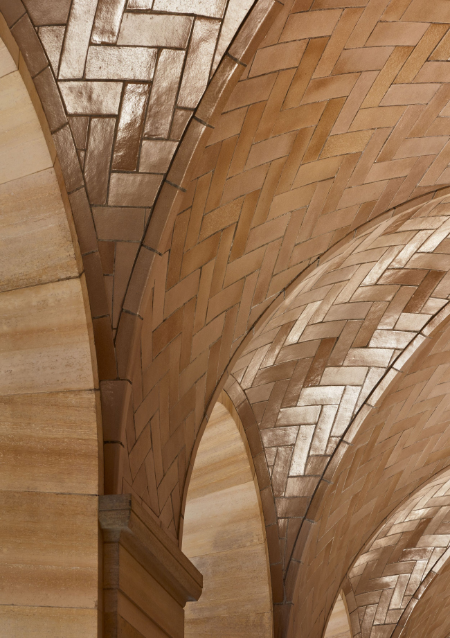 ����� �������� ����������� � �������������