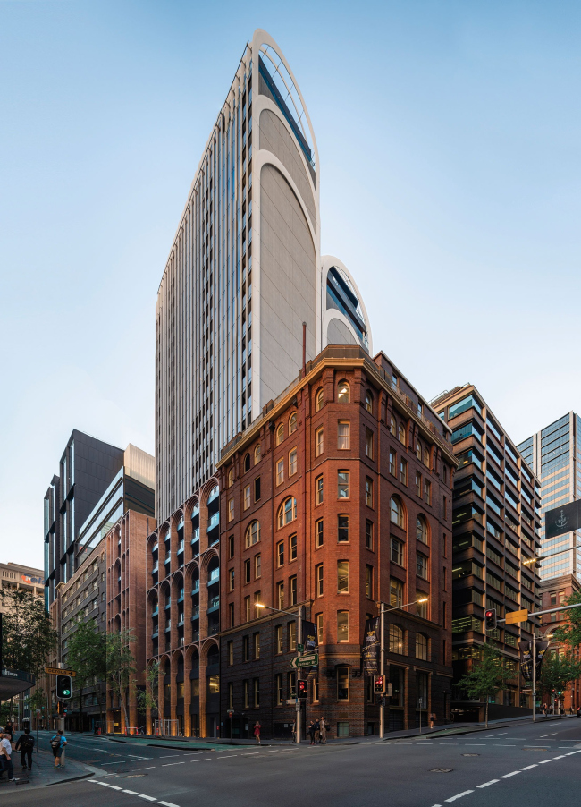 �����-�������� ARC �� Crown Group