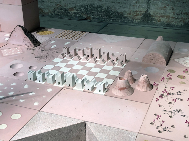 Variations on a Bird�s Cage, Studio Ossidiana, ����������, �������