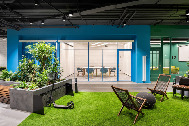 ���� Joom Group � ������