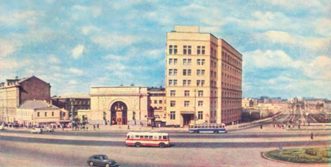 Реконструкция здания гостиницы «Варшава». Вестибюль станции Калужская и здание гостиницы Варшава 1960 г.