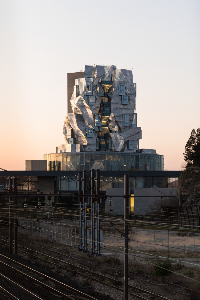 ������� � ����� �������������� �������� �� ������� LUMA Arles