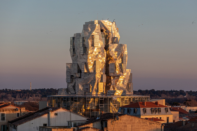 ������� � ����� �������������� �������� �� ������� LUMA Arles