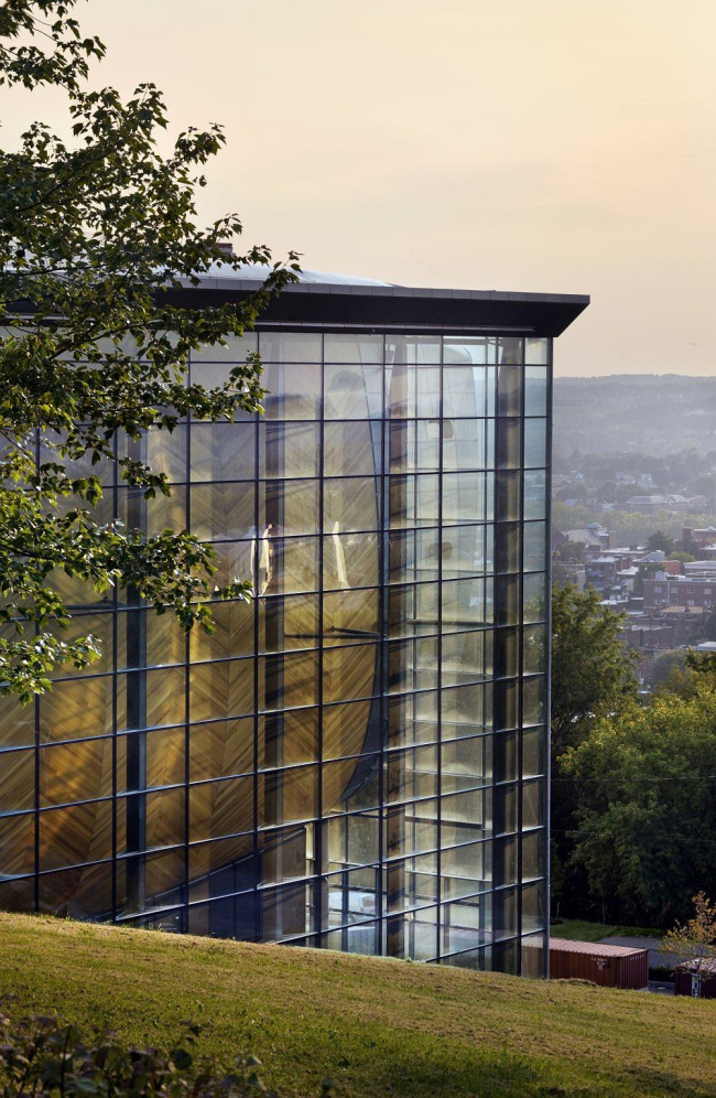 ����� EMPAC ���������������� ��������� ����������