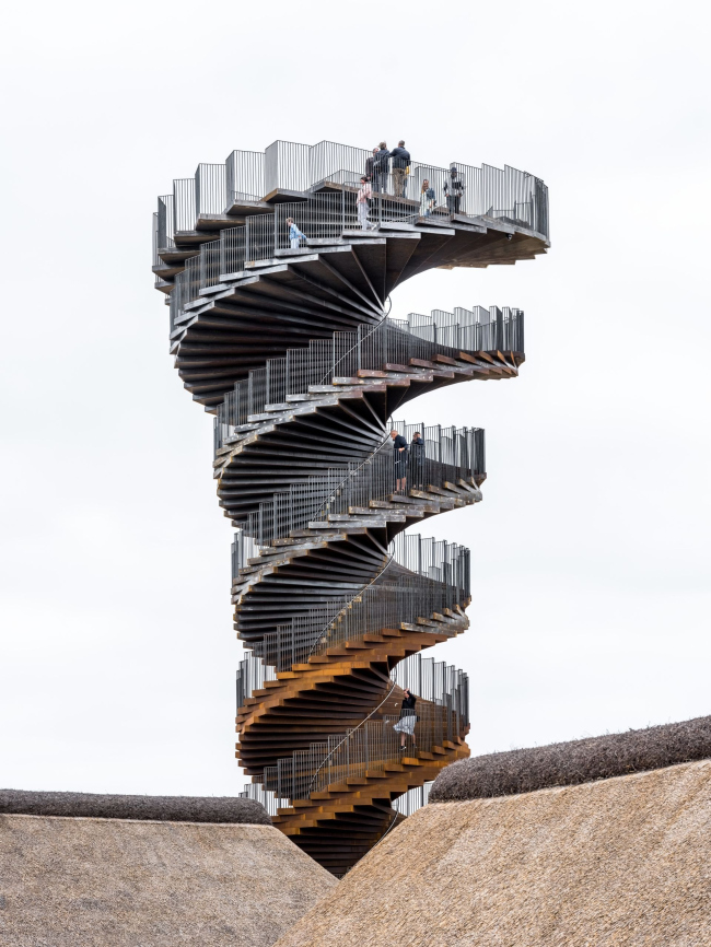 ��������� ����� Marsk Tower