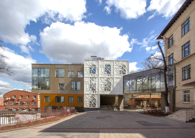 The academic building of the “Cooperation School” on Taganka