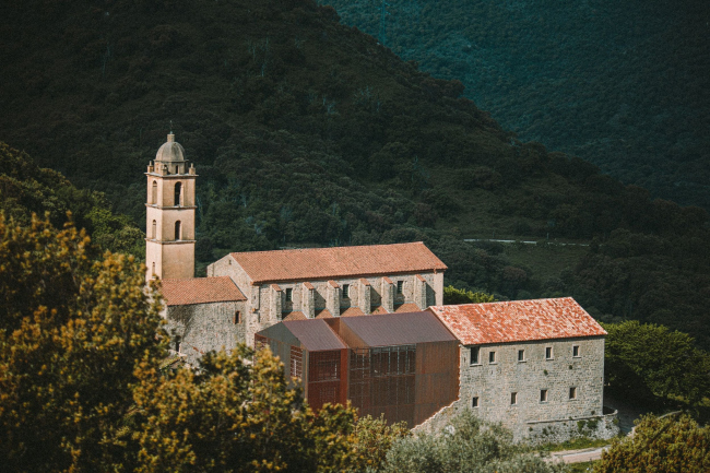 Монастырь Сен-Франсуа – реконструкция