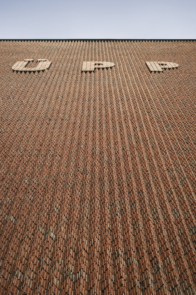 ����� ����������� � ����������