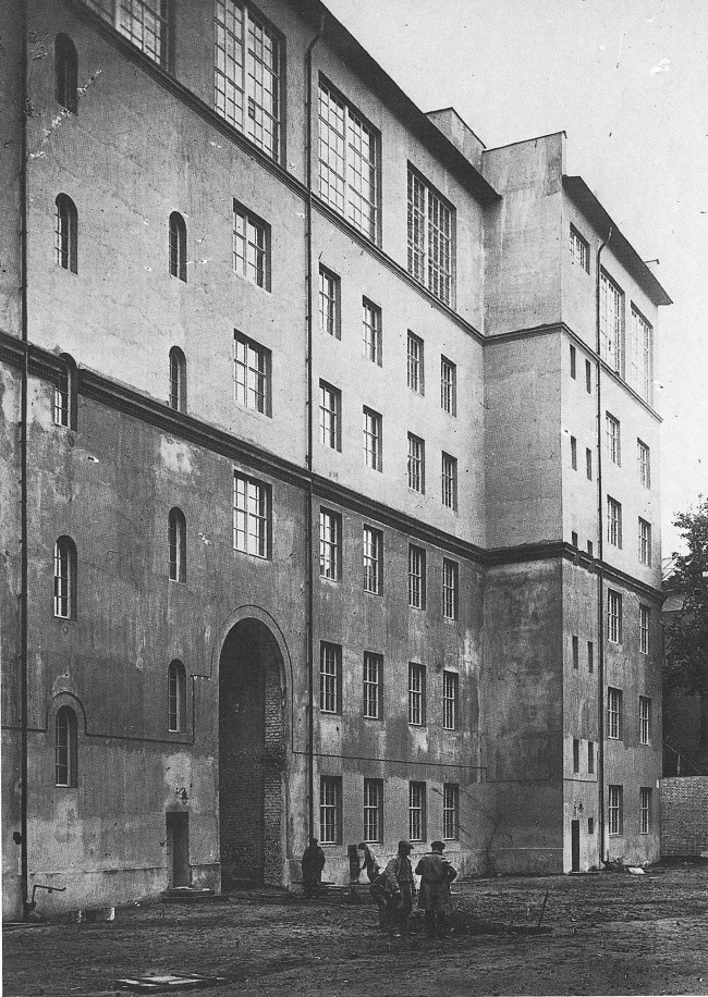  .     , 193-1934.  .  :  .   .  DOM Publishers, Berlin, 015. C. 88