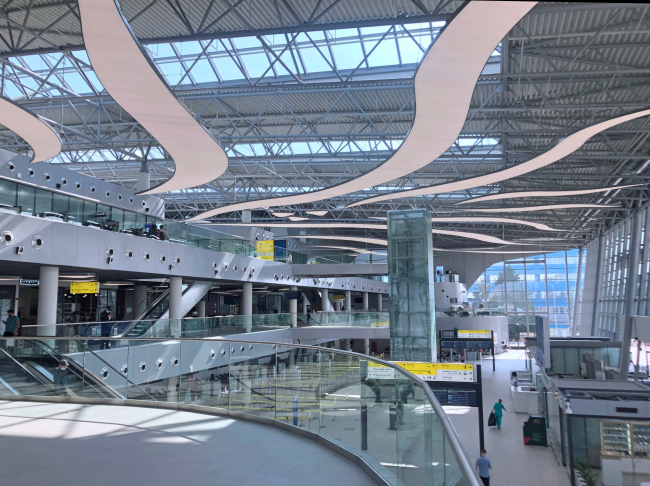 Международный аэропорт Хабаровск. Терминал ВВЛ (этап 1), Зал прилета/ вылета 2-й  этаж