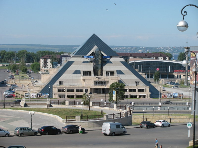 Культурно-развлекательный центр «Пирамида», Казань. Фотография: Gradmir via Wikimedia Commons. Лицензия CC0 1.0