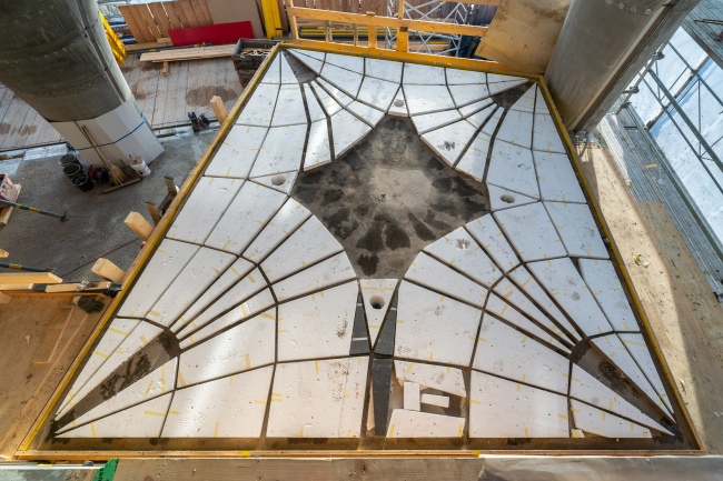 ���-������ HiLo � ������� NEST